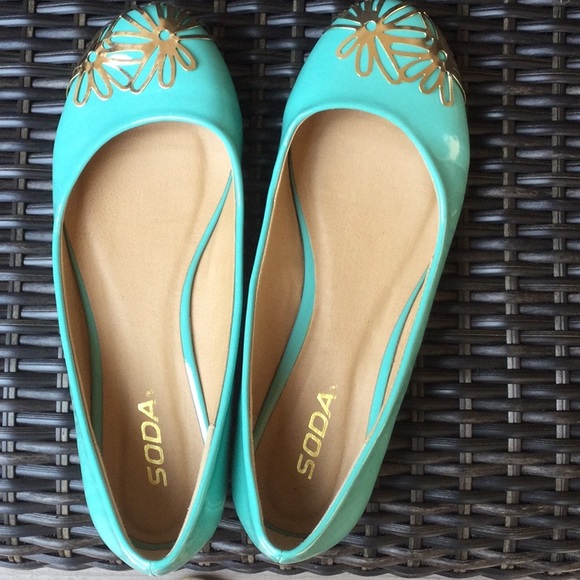 Turquoise Shoes Size 7 1/2 - Picture 2 of 7
